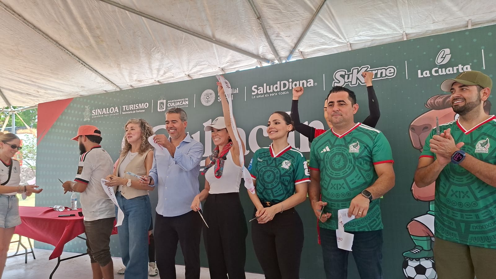 Familias disfrutan de la 