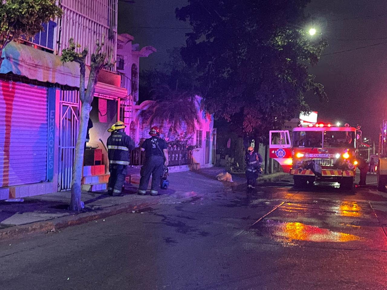 Sujetos desconocidos vandalizan inmueble