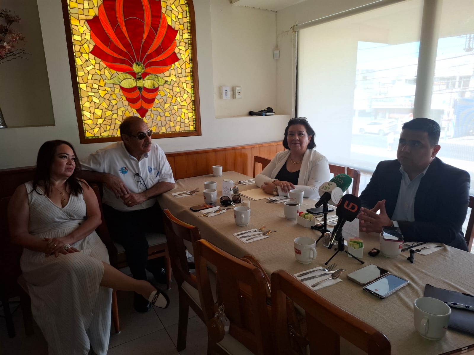 Autoridades del Instituto Tecnológico de Mazatlán