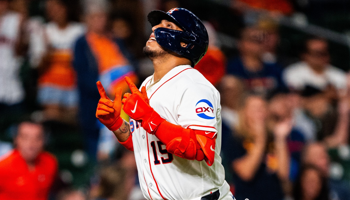 Isaac Paredes en el campo de juego.