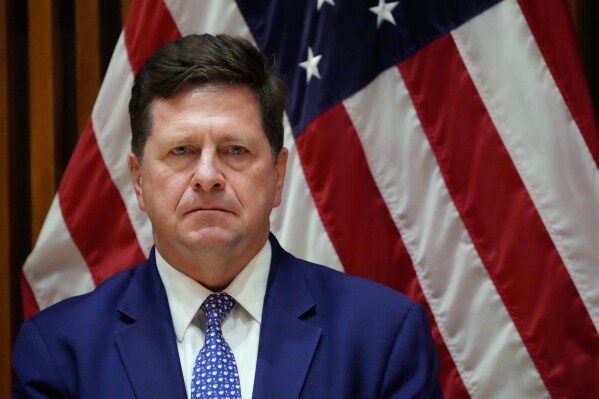 Trump nomina a Jay Clayton, fiscal de Nueva York, como nuevo director de Inteligencia Nacional