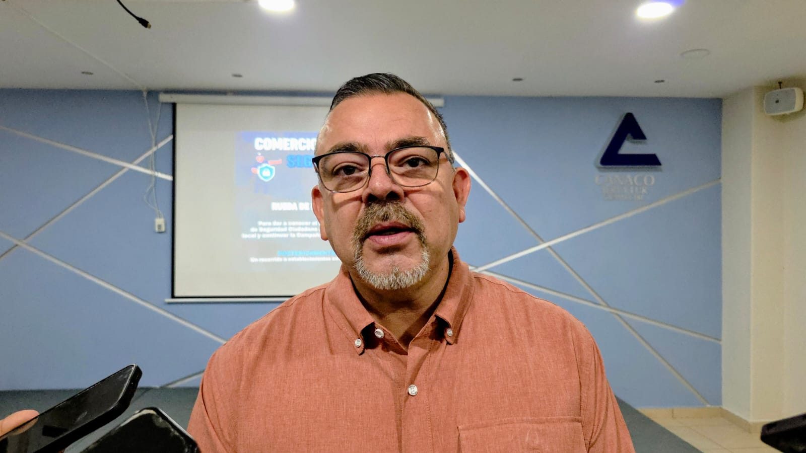 Jorge Luis Nishimoto López.