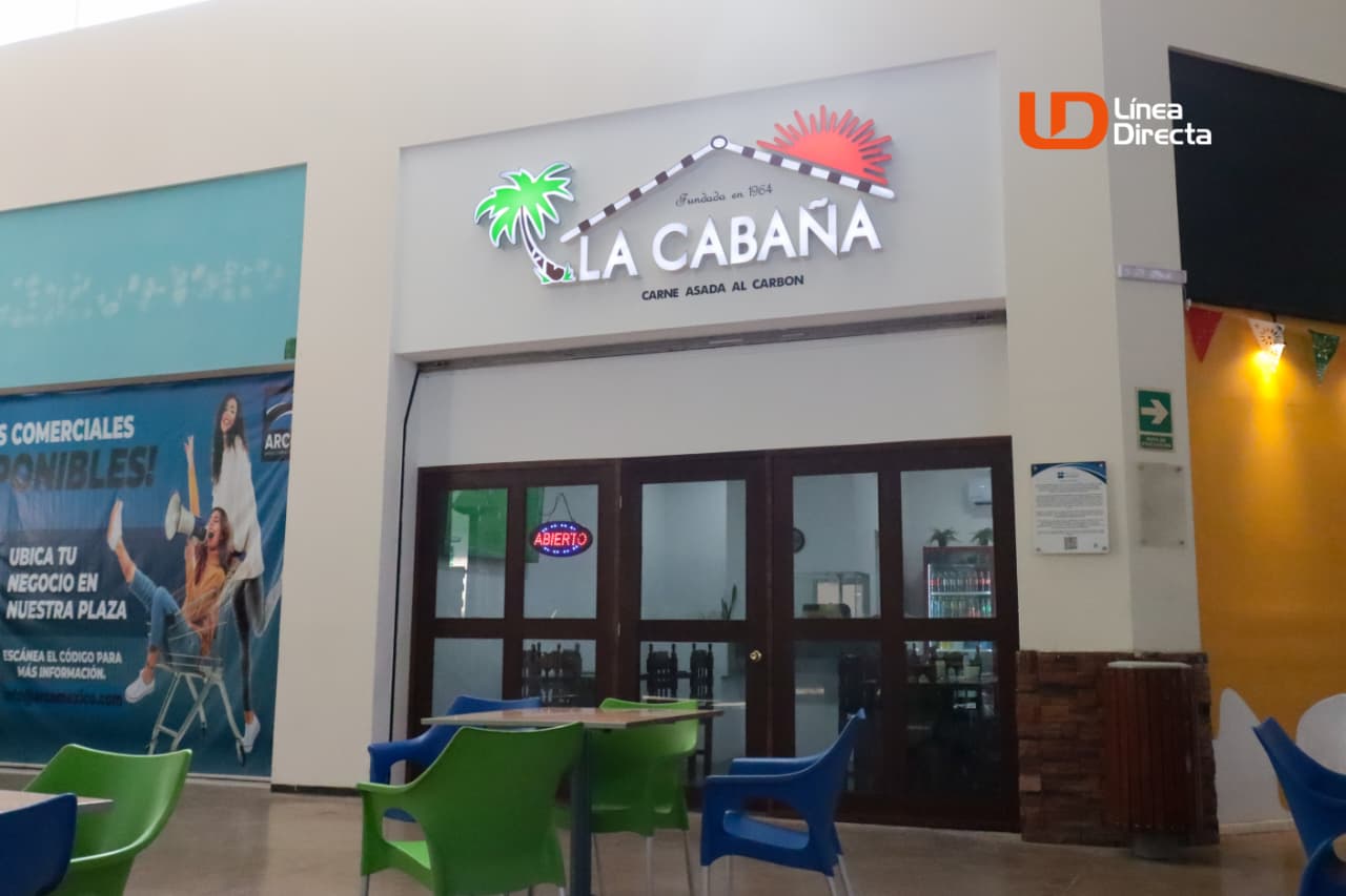 Apertura de Tacos La Cabaña en la Plaza Centenario.