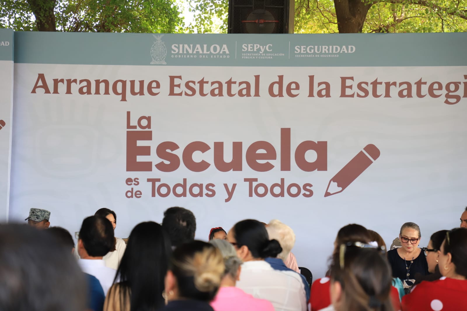 La Escuela es de Todas y Todos