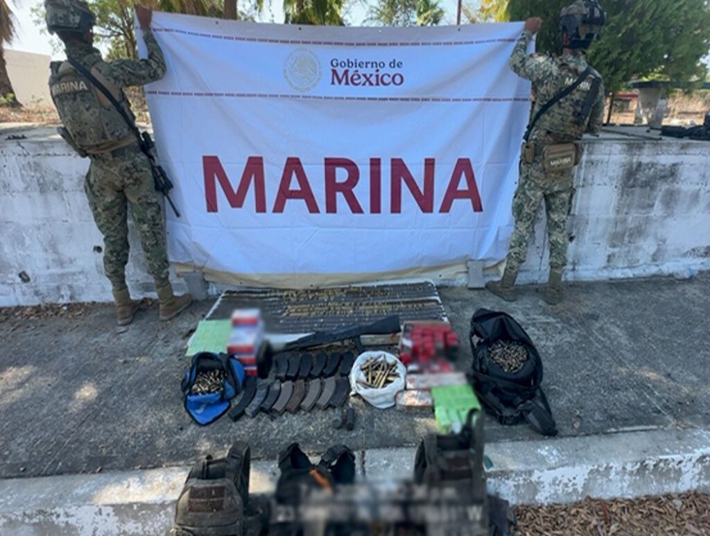Aseguramiento por parte de Marina en Mazatlán.
