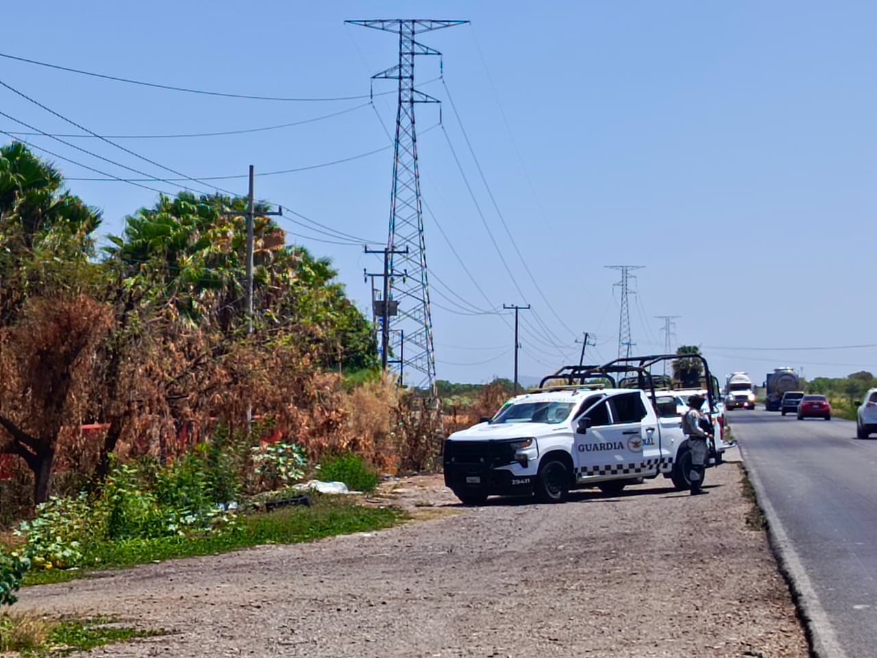Elementos de la Guardia Nacional en un operativo en Los Mochis.