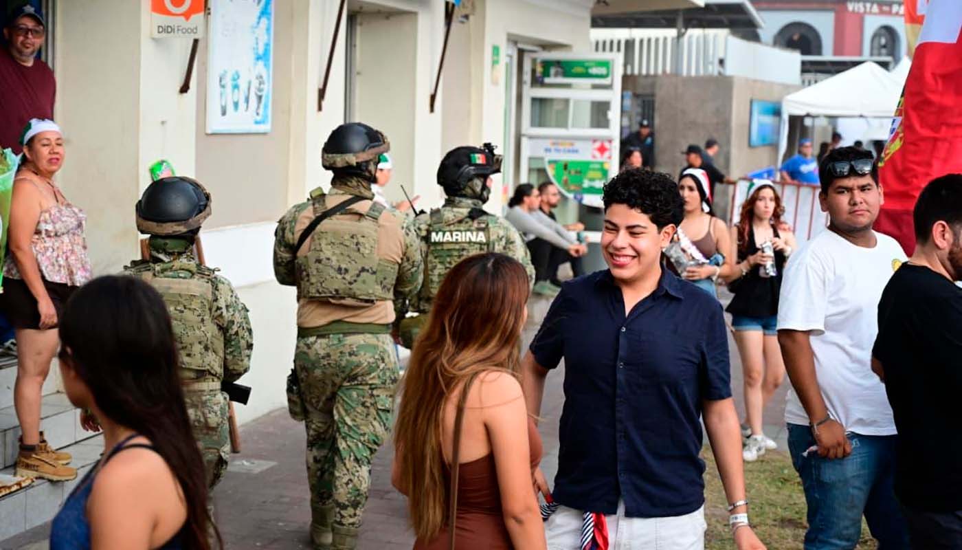 Operativo brinda seguridad en Olas Altas, Mazatlán