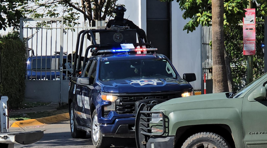 Fuerzas federales mantienen operativo en el fraccionamiento Los Ángeles