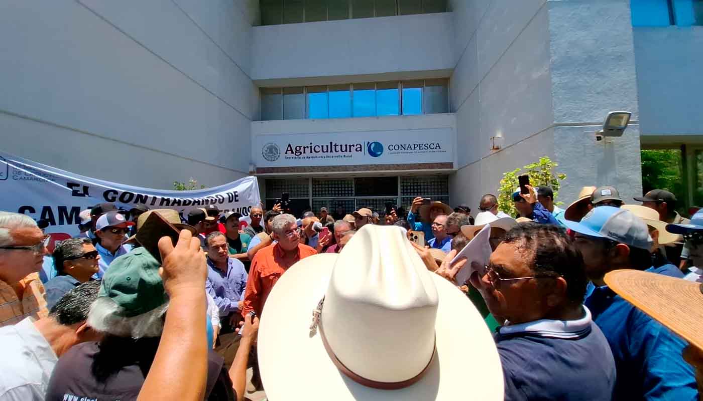 Productores toman Conapesca en Mazatlán