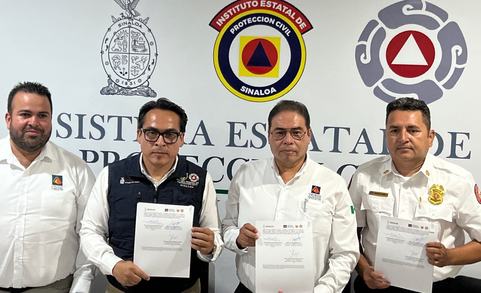 Protección Civil firma convenio con Colegio de Gestión de Riesgos