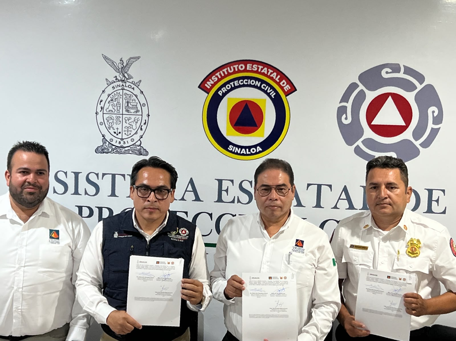 Protección Civil firma convenio con Colegio de Gestión de Riesgos