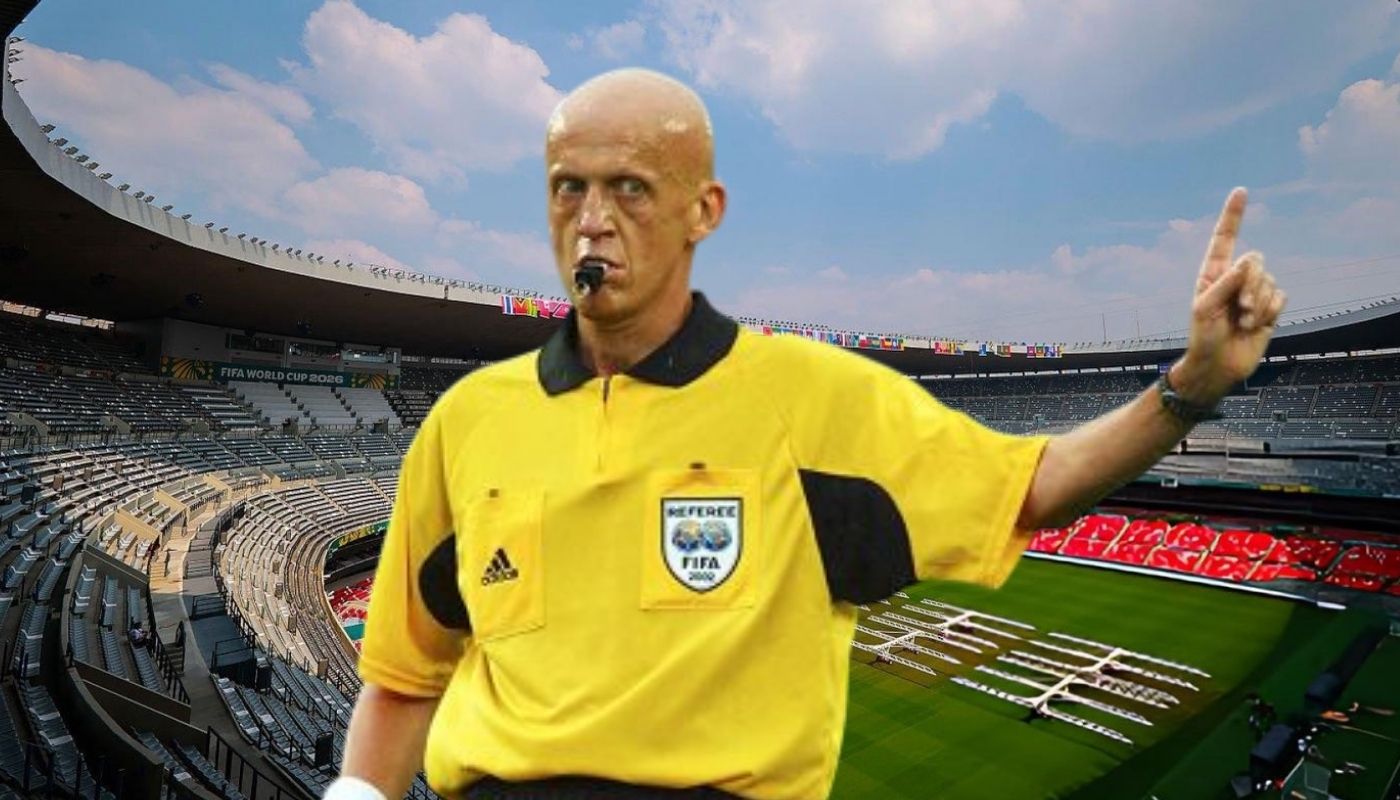 Pierluigi Collina con jersey amarillo y de fondo el Estadio Azteca