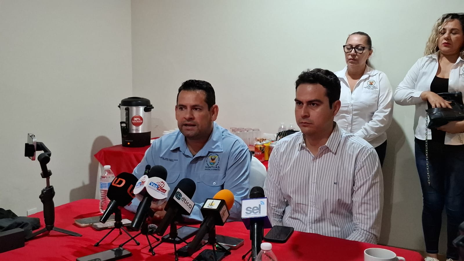 Representantes de Suntuas