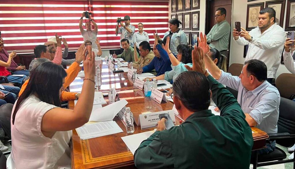 Sesión de cabildo en Guasave