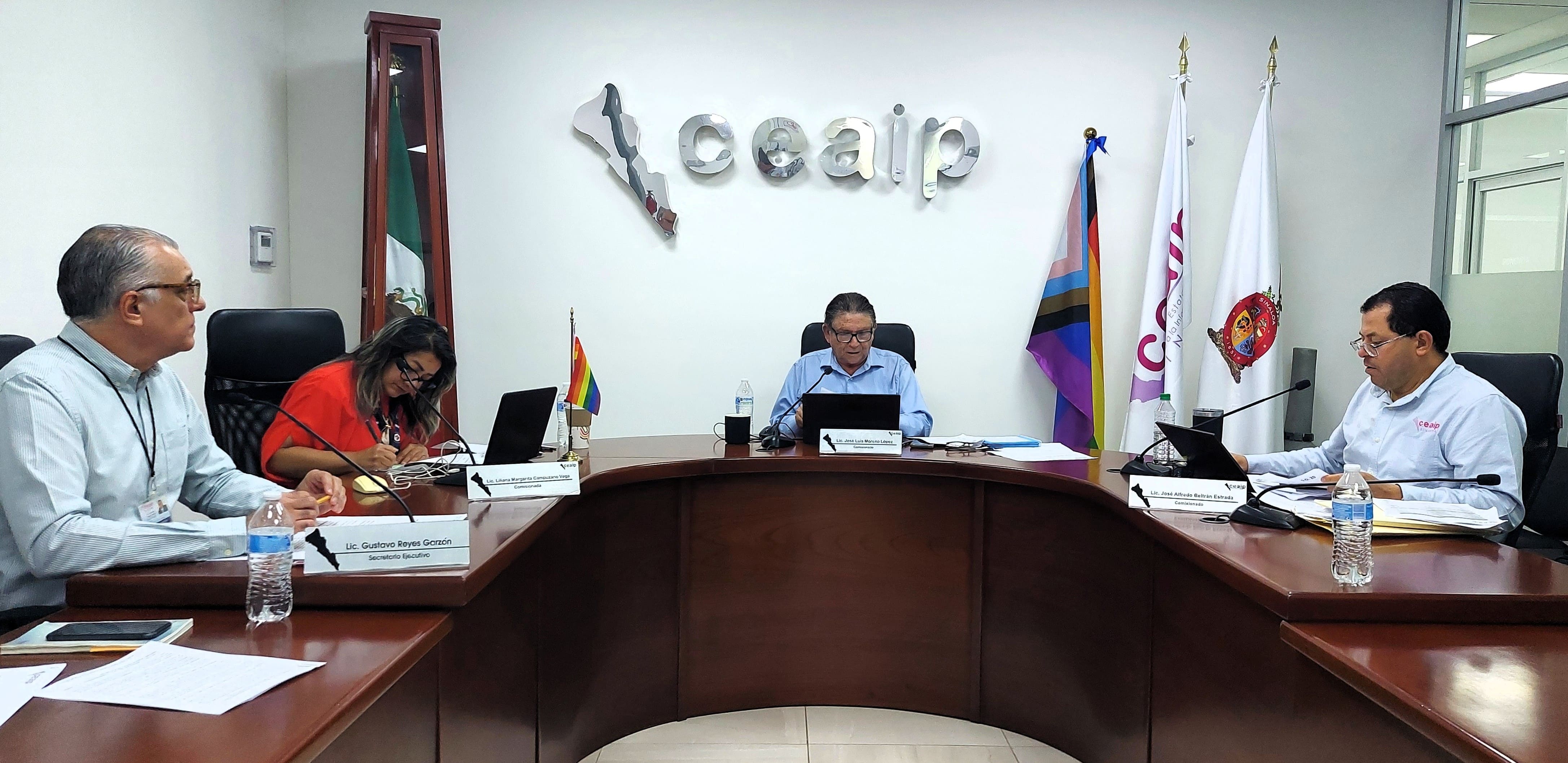 PEesonas en una reunión Ceaip