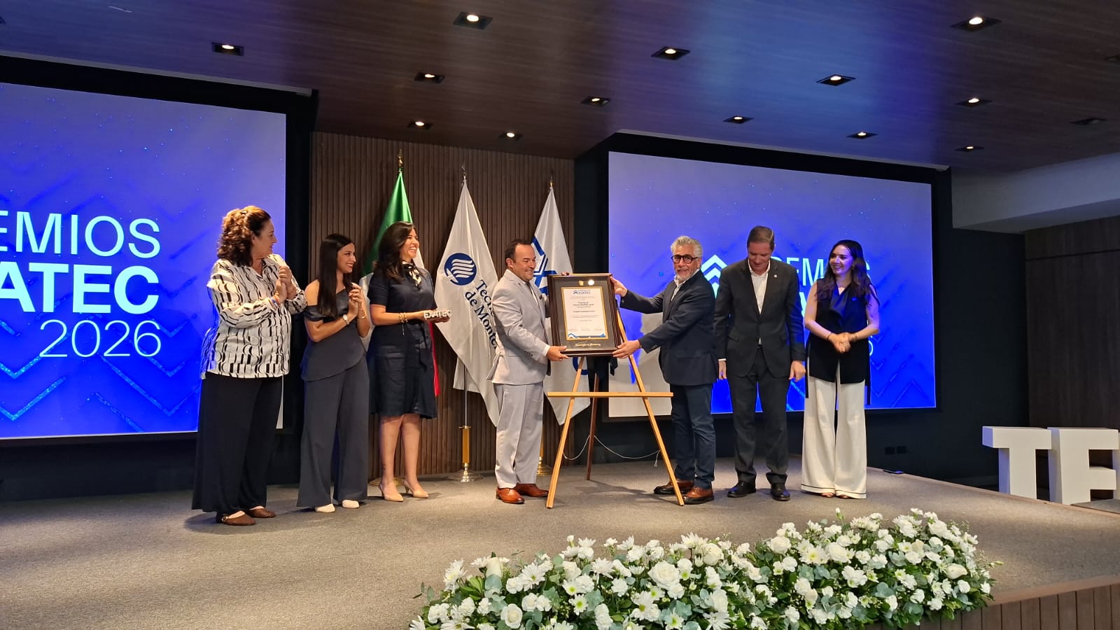 Tec de Monterrey campus Sinaloa entrega premio al Mérito Exatec 2026 a Emigdio Zambada Senties