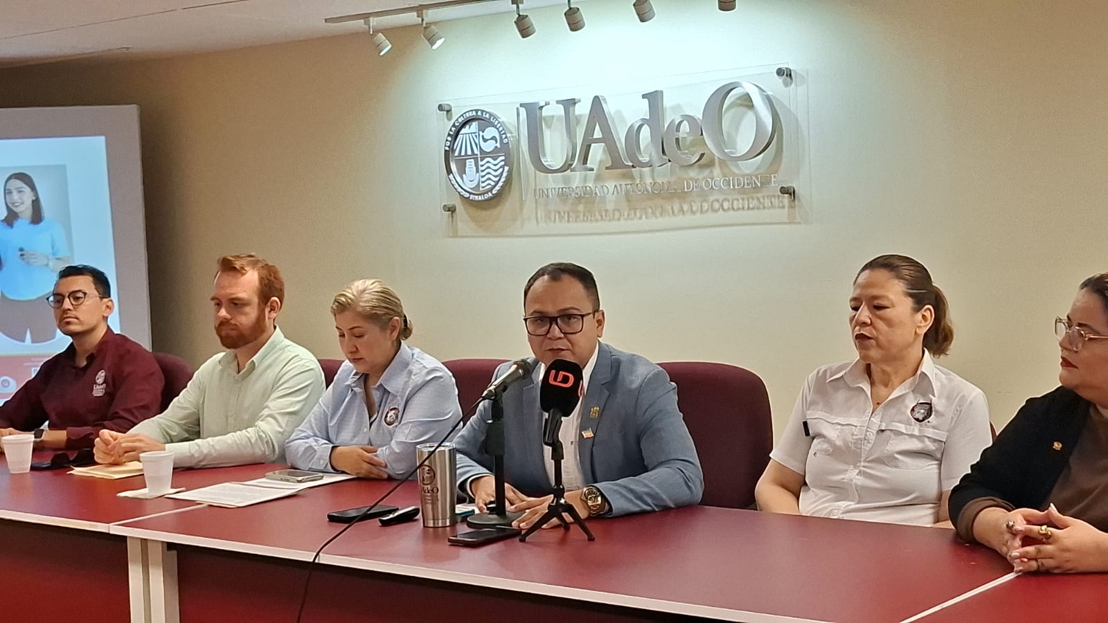 Funcionarios de UAdeO