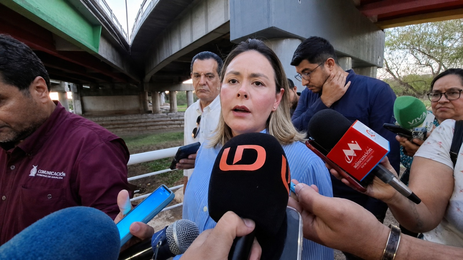 Yeraldine bonilla confirma atención a textileros y papeleros de Sinaloa