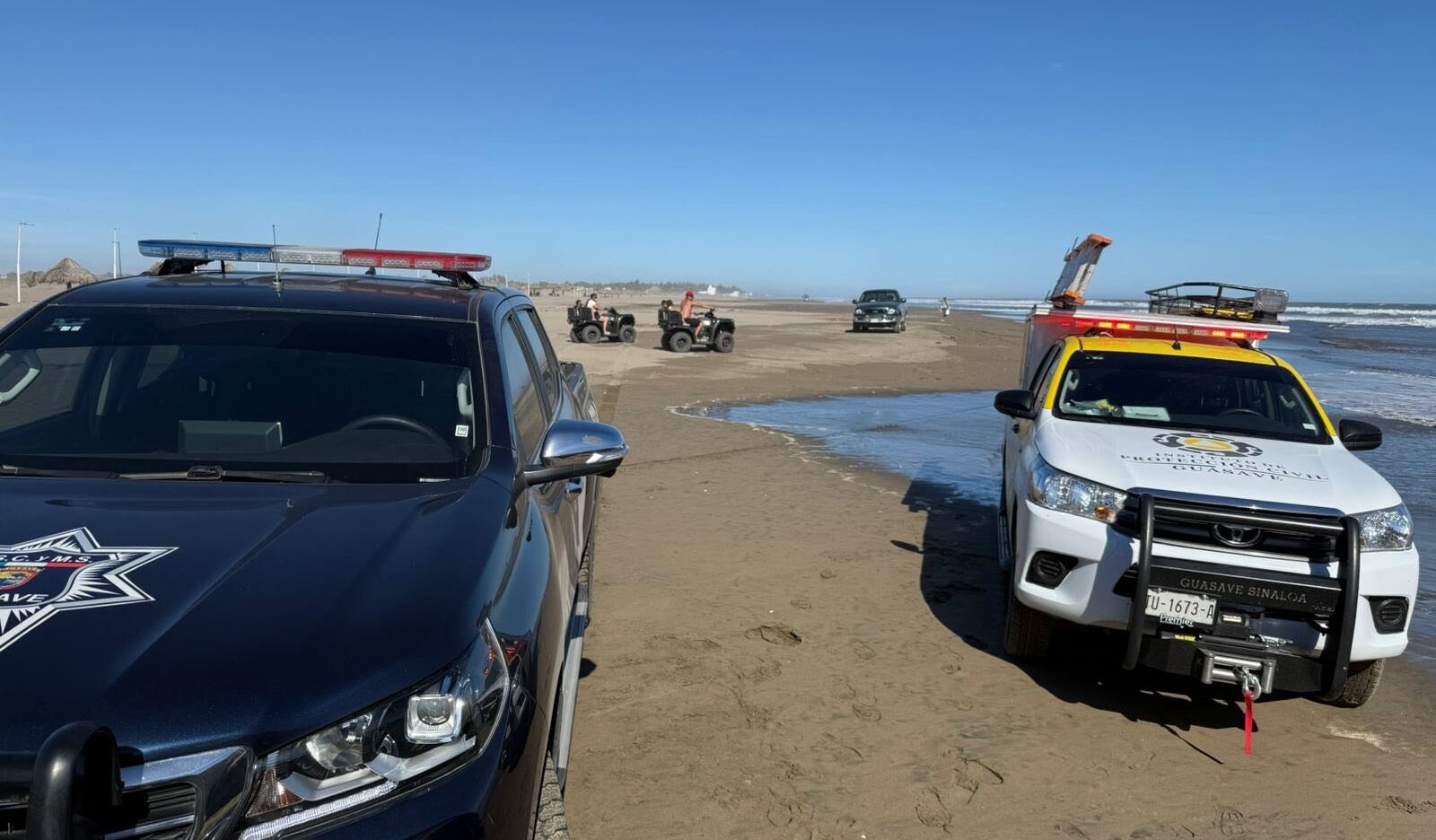 policía de Guasave en playa Las Glorias