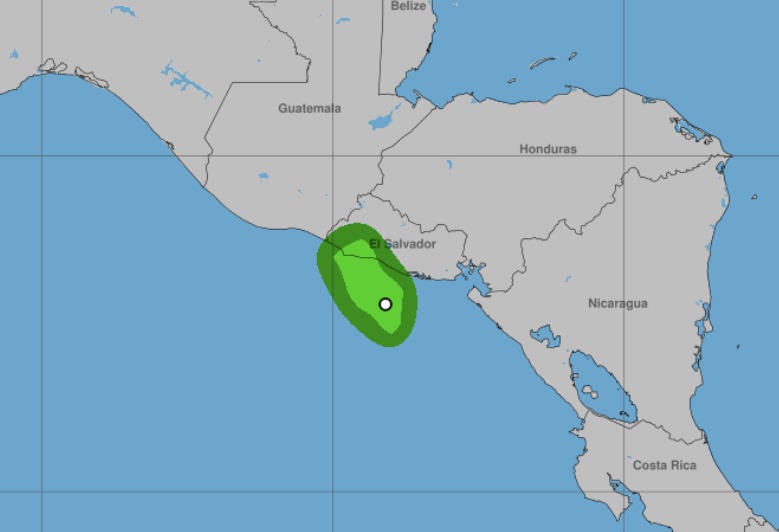 Mapa satelital de Centroamérica con una zona en verde indicando la tormenta tropical Cristina