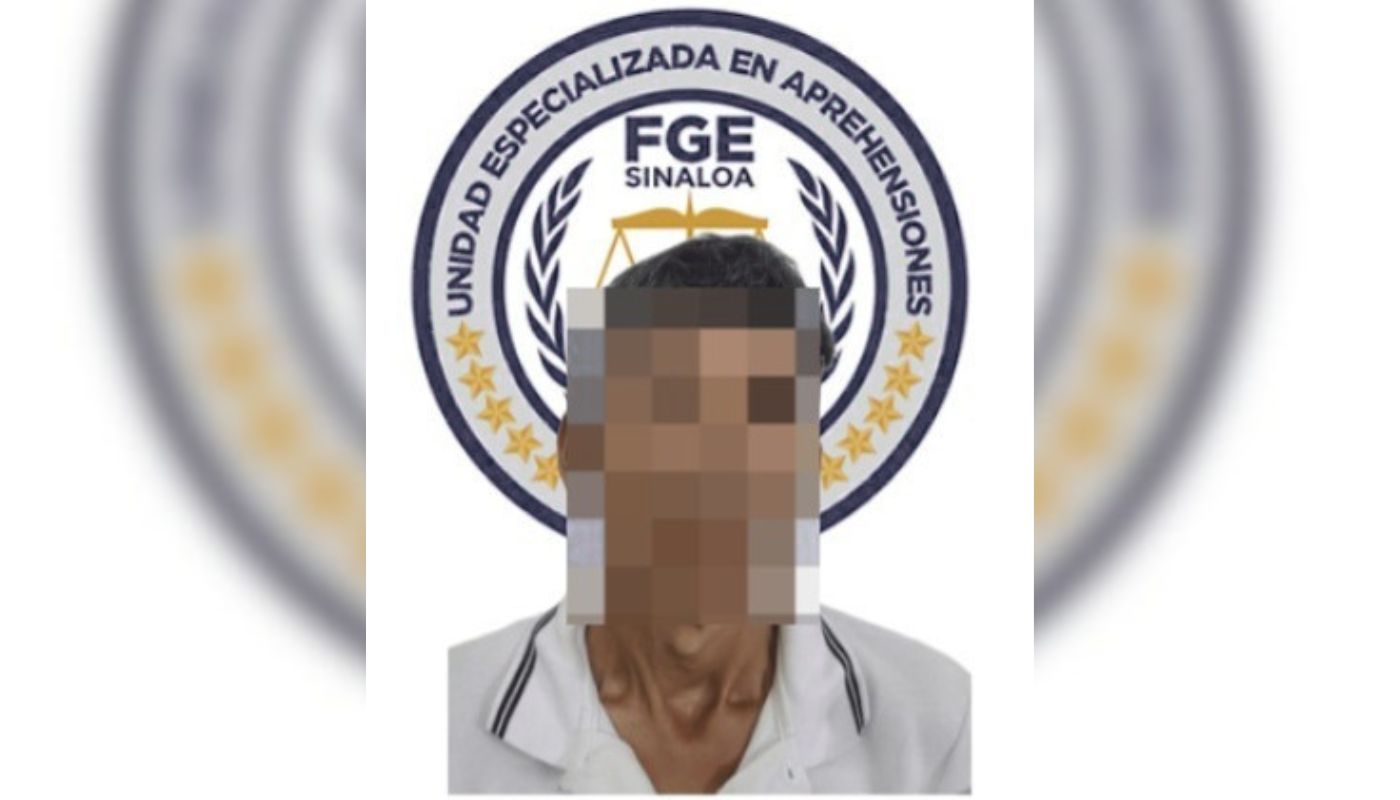 Hombre detenido, su cara blureada