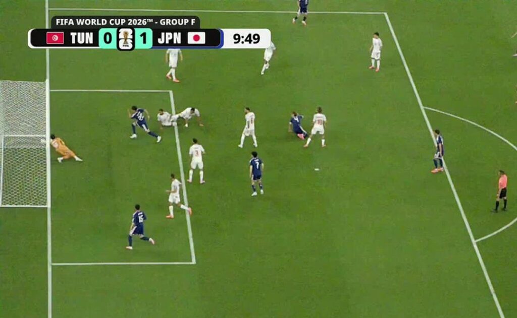El portero de Tunez evita gol de Japón 