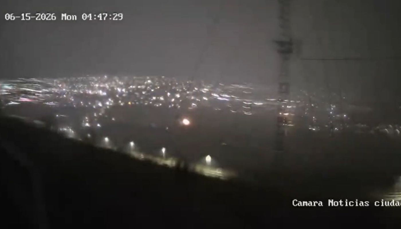 Cámara de seguridad capta lluvia en la ciudad de Los Mochis, Sinaloa durante la madrugada