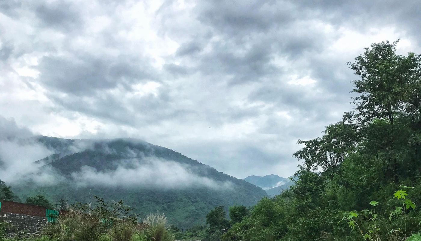 Cielo nublado en zona de sierra