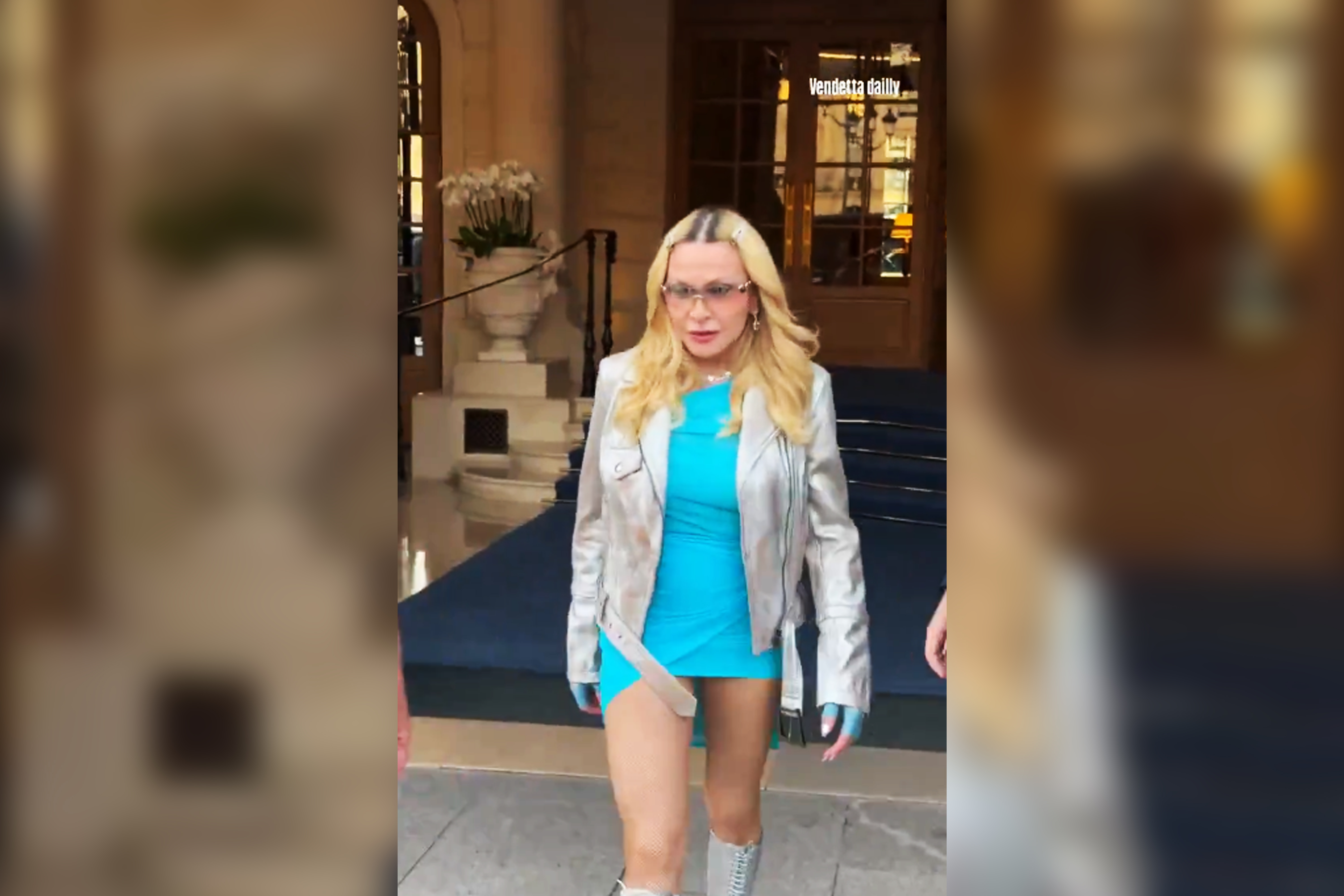 Madonna sorprende en París con un llamativo vestido azul turquesa