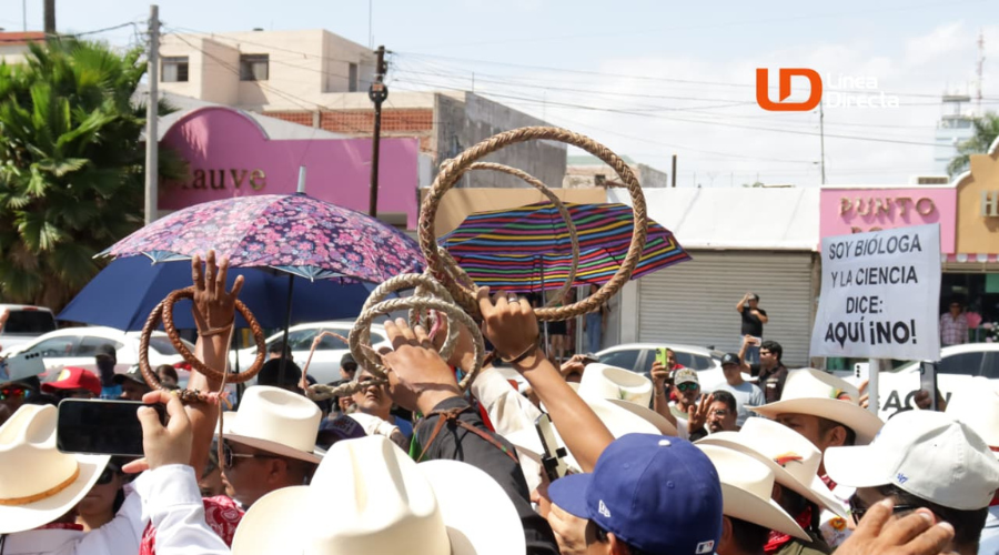Manifestación del colectivo AquíNo