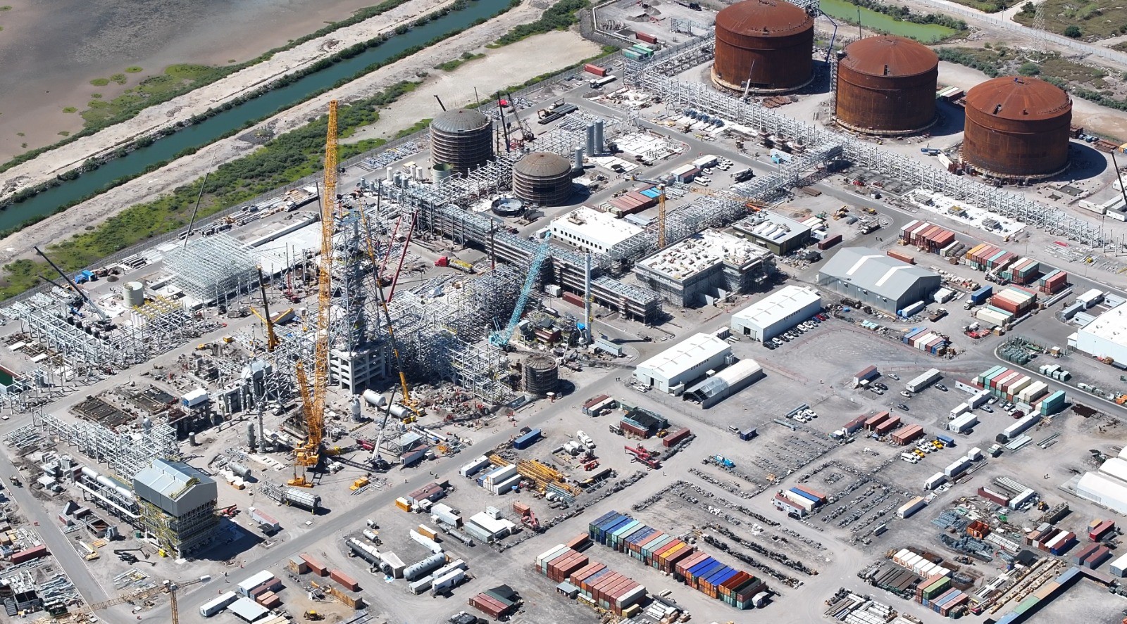 Planta GPO en construcción