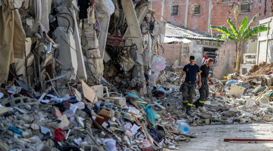 Autoridades continúan con la búsqueda de rescate tras sismos en Venezuela.