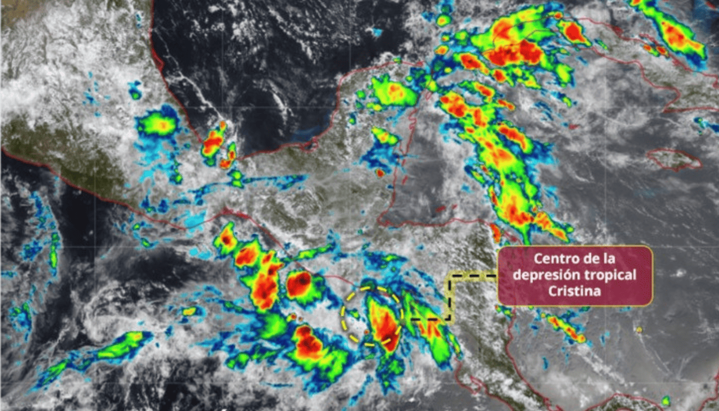 La tormenta tropical Cristina se debilitó a depresión tropical.