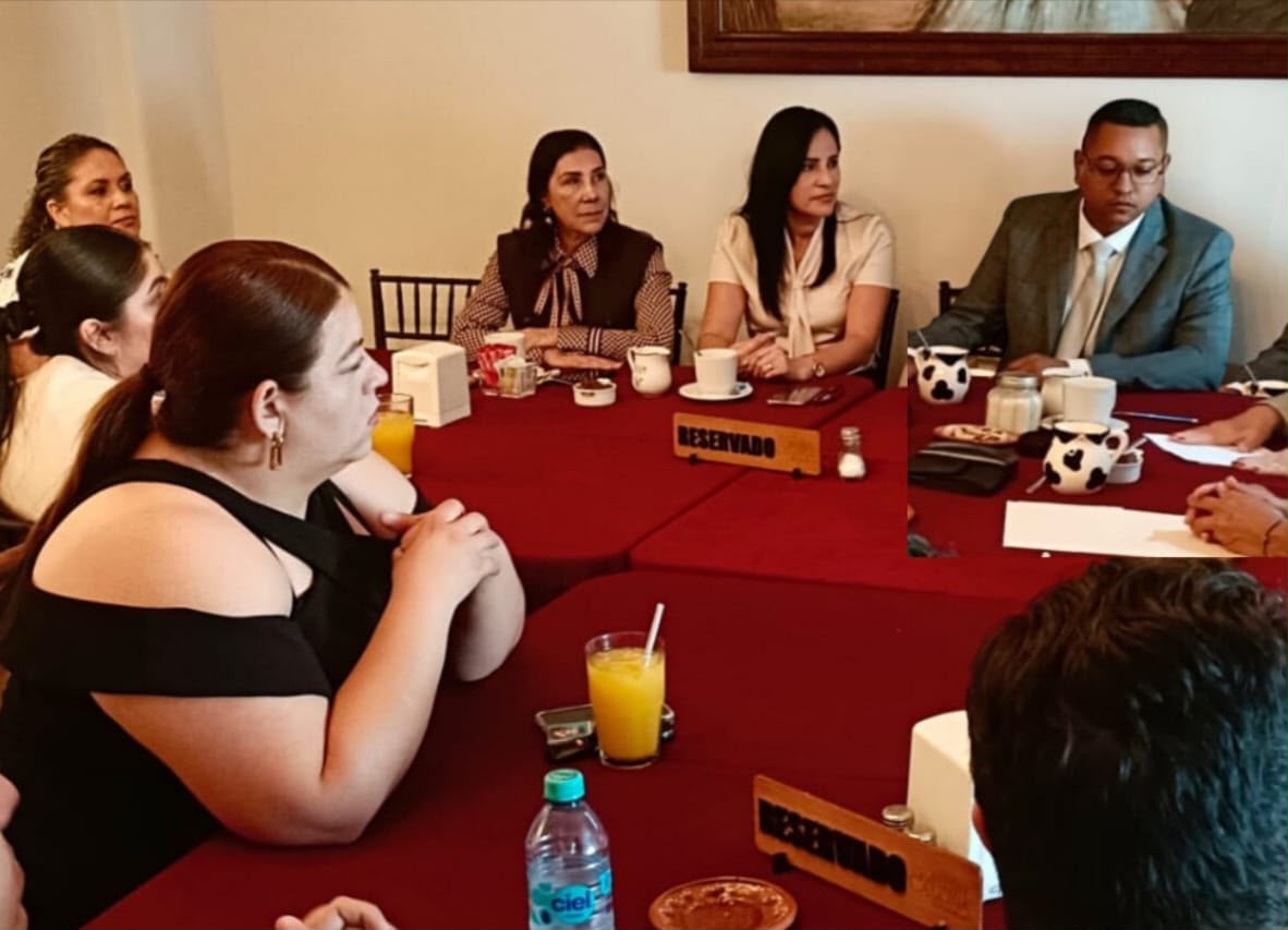 Abogados no ven impedimento para que Rocha Moya regrese al cargo