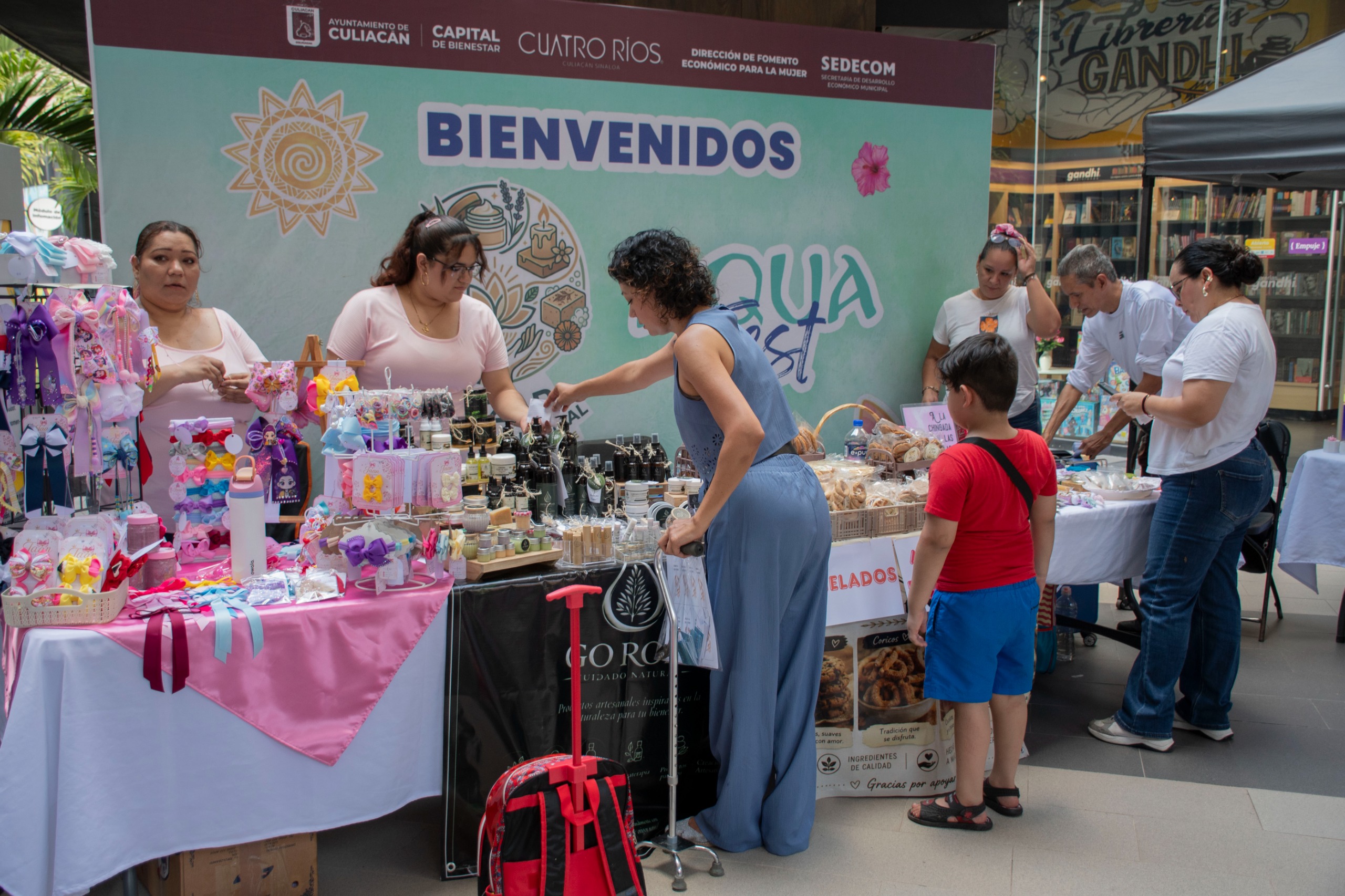 Aqua Fest reúne a cientos de familias