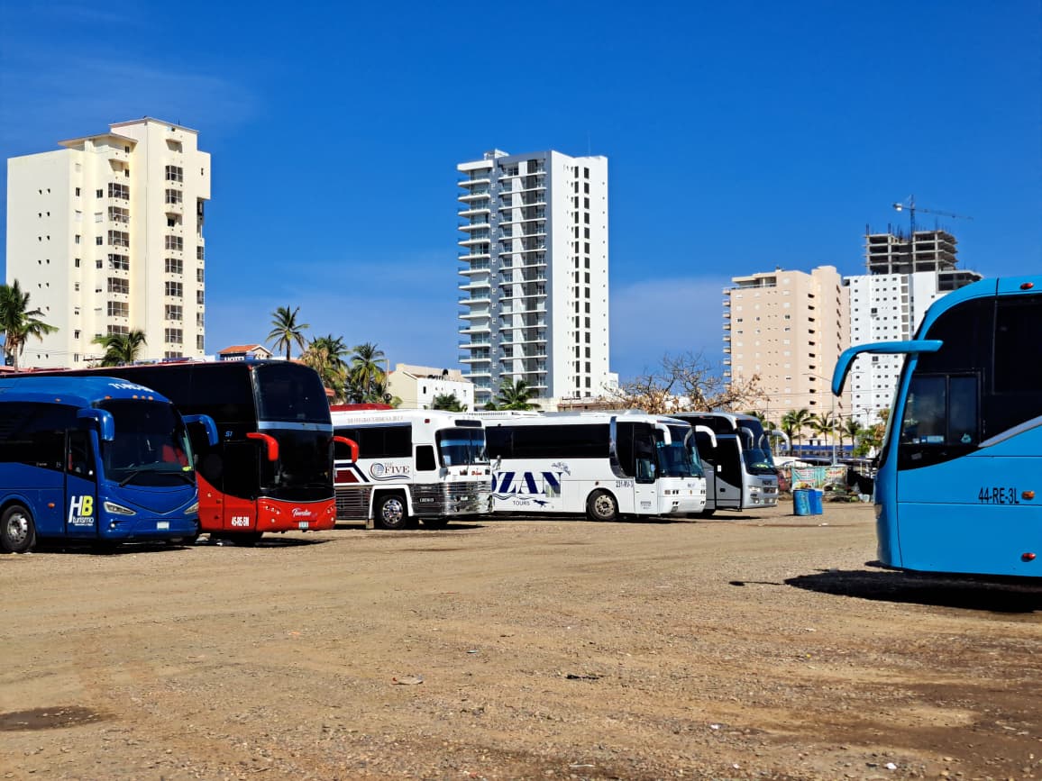 Autobuses estacionados en Mazatlán