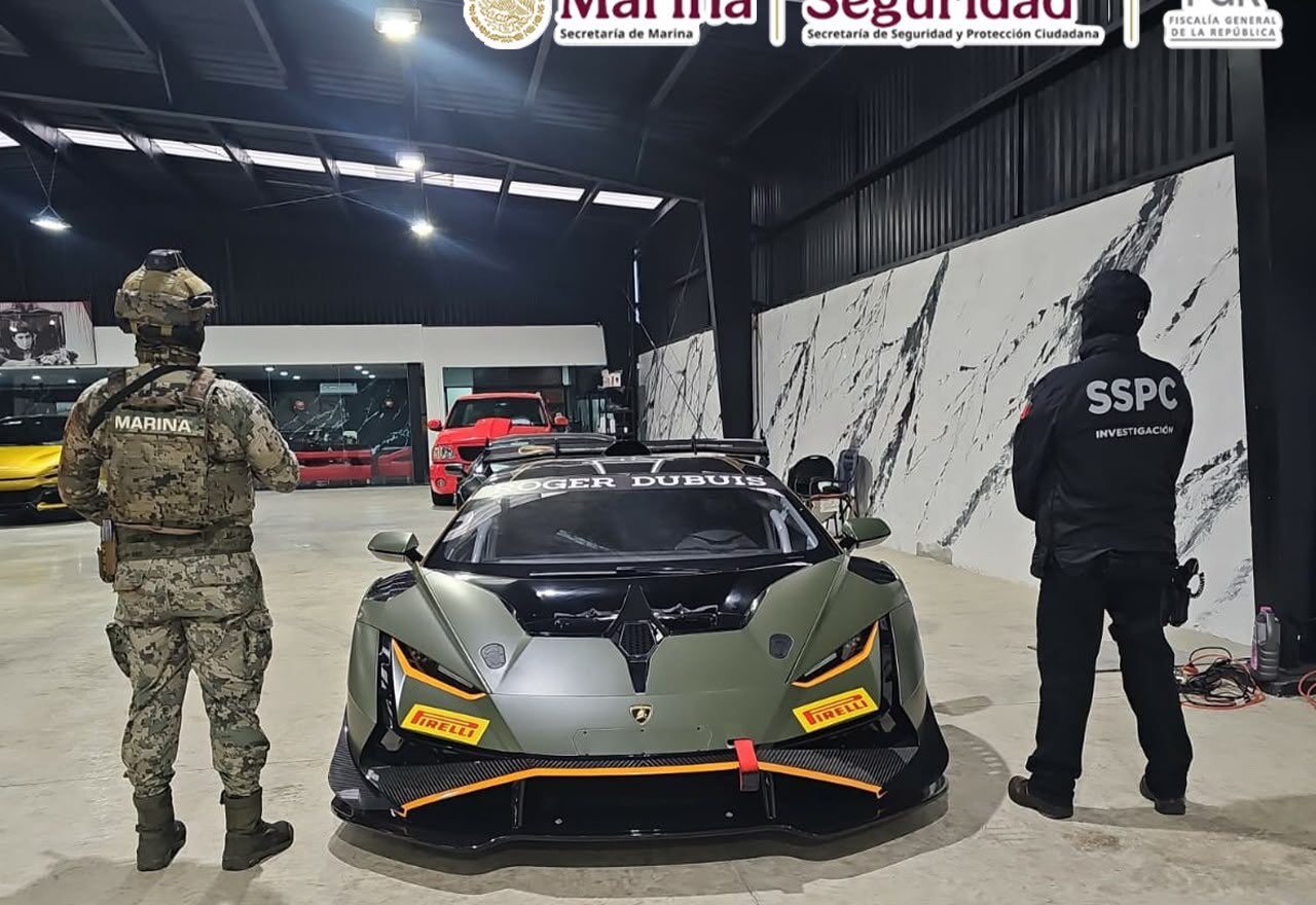 Detienen a presunto operador financiero de grupo delictivo y aseguran 15 autos de lujo en Yucatán