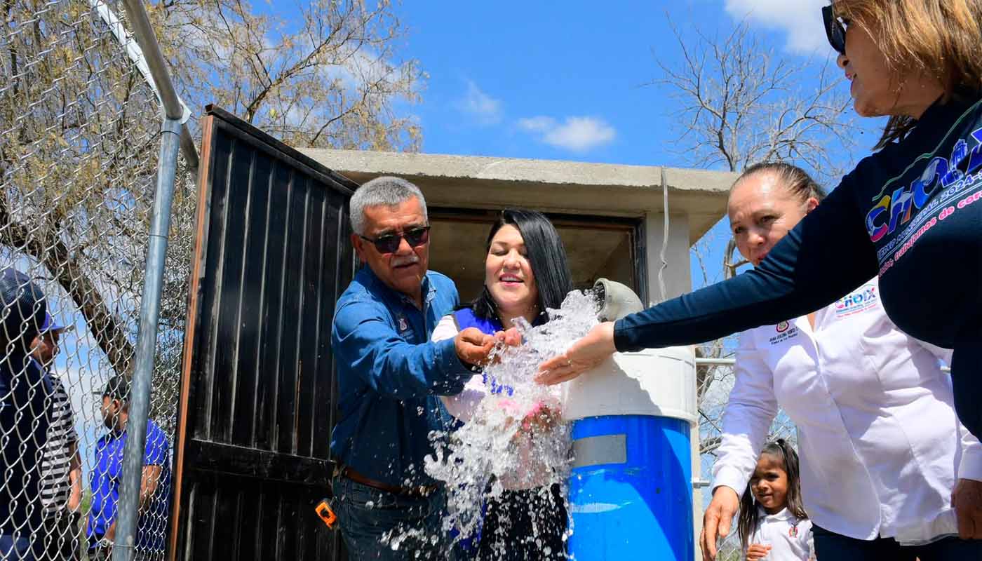 Ayuntamiendo de Choix entrega pozo profundo en El Tepehuaje