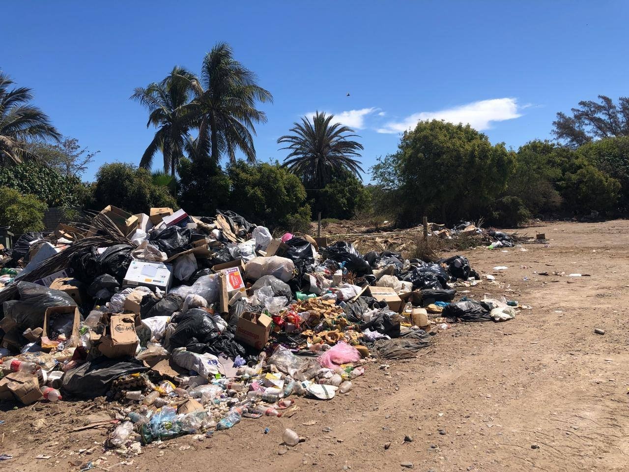 Basurón clandestino en Las Glorias no da “tregua” a autoridades