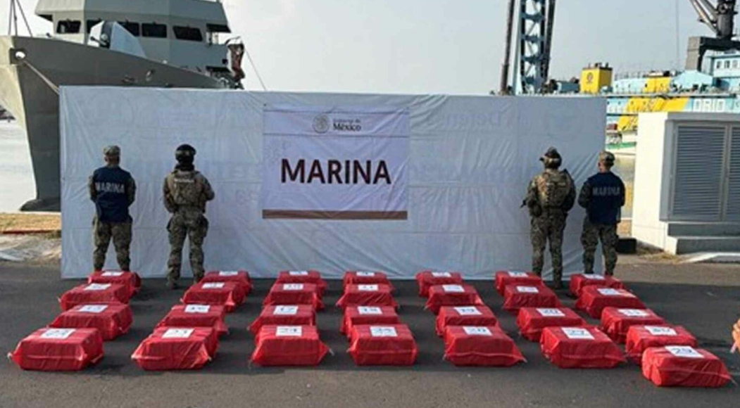 Marina decomisa 1.2 toneladas de presunta cocaína frente a las costas de Chiapas