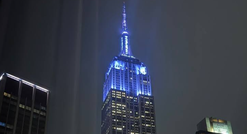 ¿Por qué el Empire State Building se pintó de azul tras la boda de Swift y Kelce?