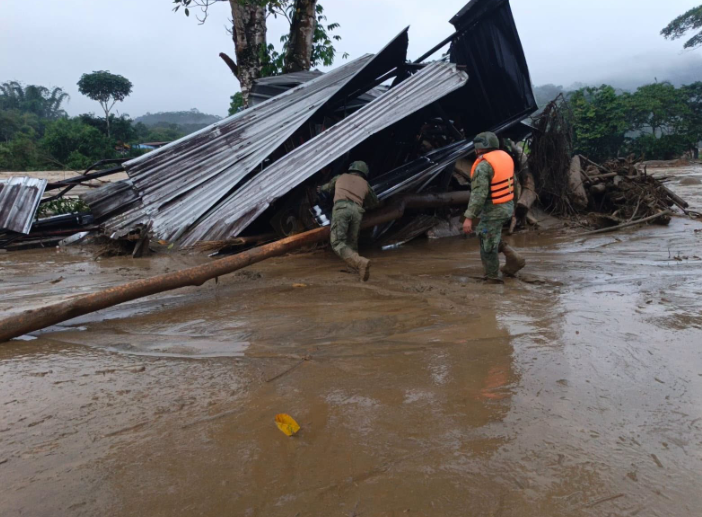 Aluvión en la Amazonía de Ecuador deja cinco muertos, decenas de heridos y desaparecidos
