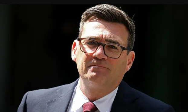 Andy Burnham asume como primer ministro y promete un nuevo rumbo para Reino Unido