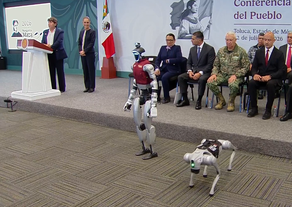 Robots policías CeCi y K5