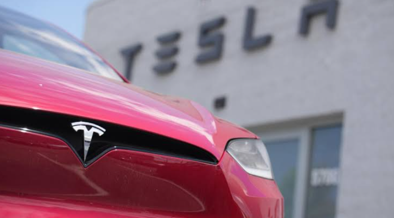Tesla gana menos en el segundo trimestre pese a aumentar ventas e ingresos