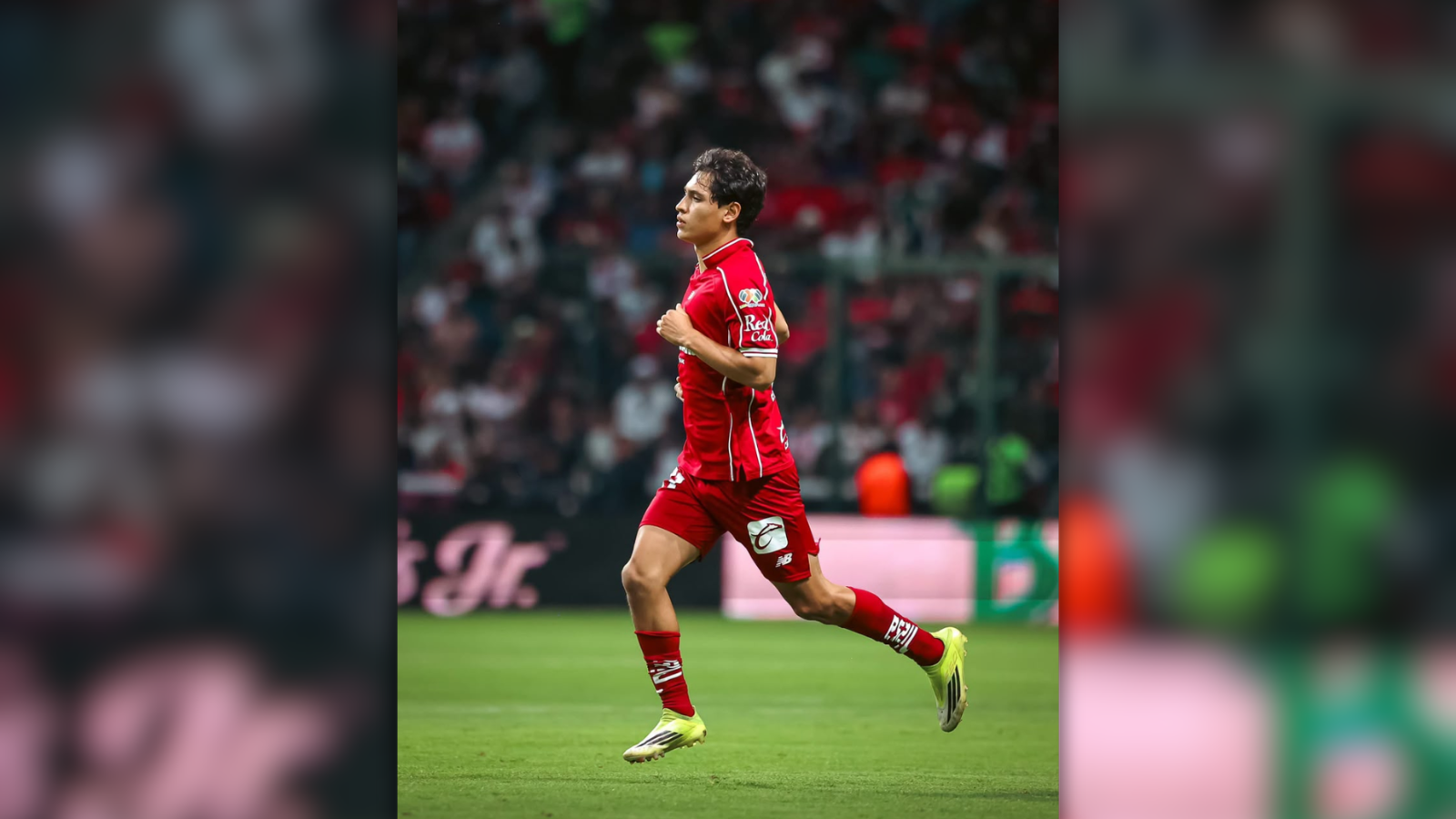 Carlos Carrillo disputa sus primeros minutos en la Liga MX