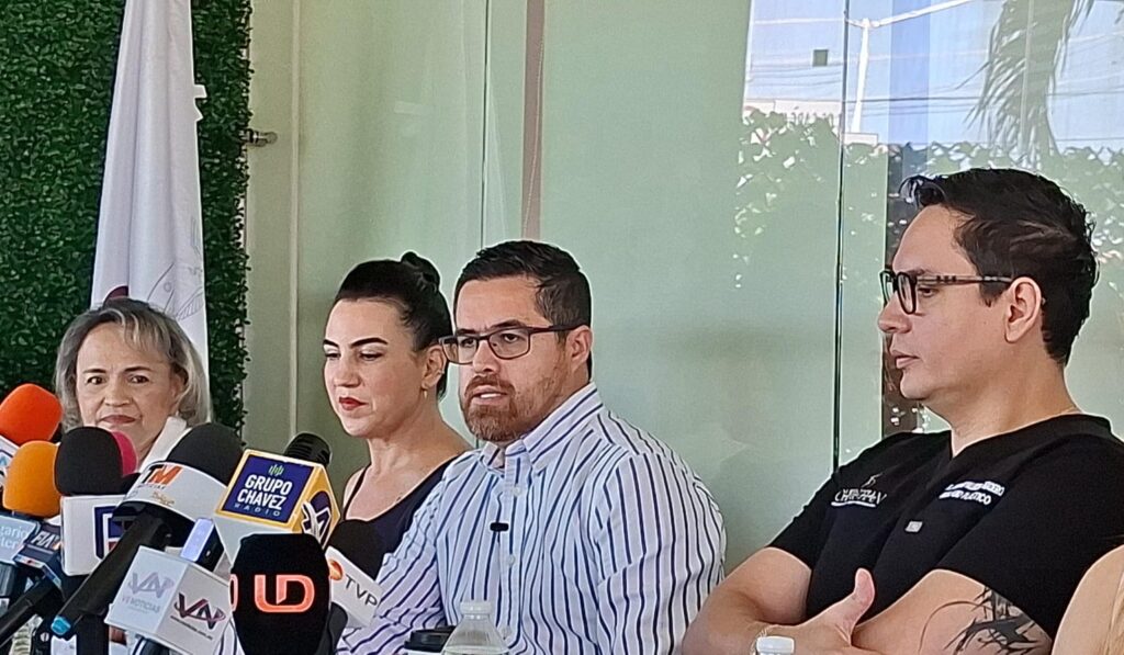 Secretario de Salud en conferencia de prensa