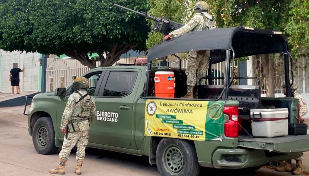 Elementos del Ejército Mexicano en Aquiles Serdán, Culiacán