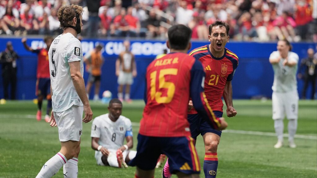 Juego entre España y Austria en los dieciseisavos de final.