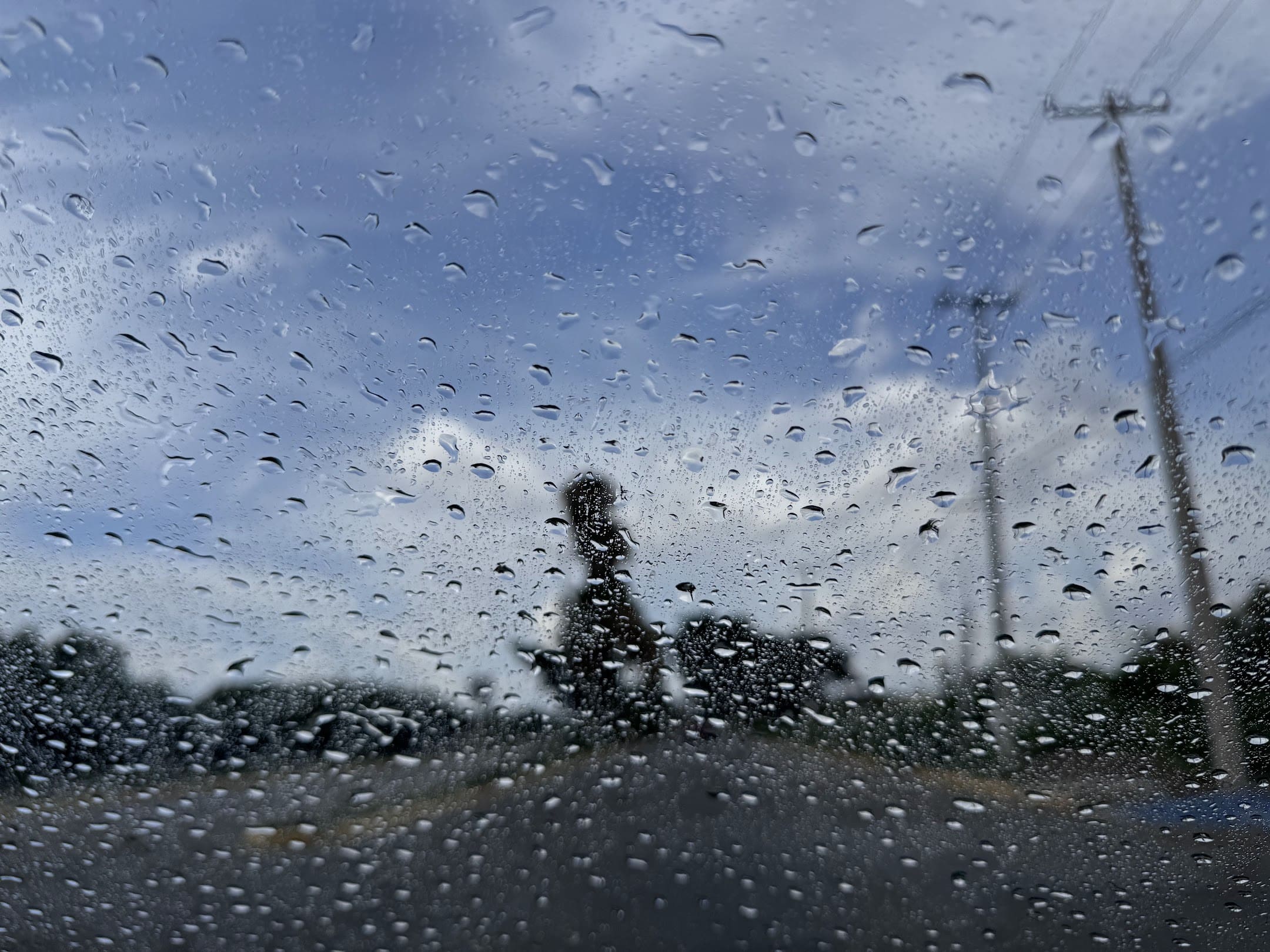 Gotas de lluvia en cristal de vehículo (1)